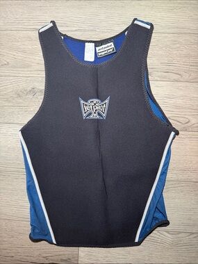 Vintage 90s Women's Jetpilot Neoprene Watersports Wetsuit Vest Top